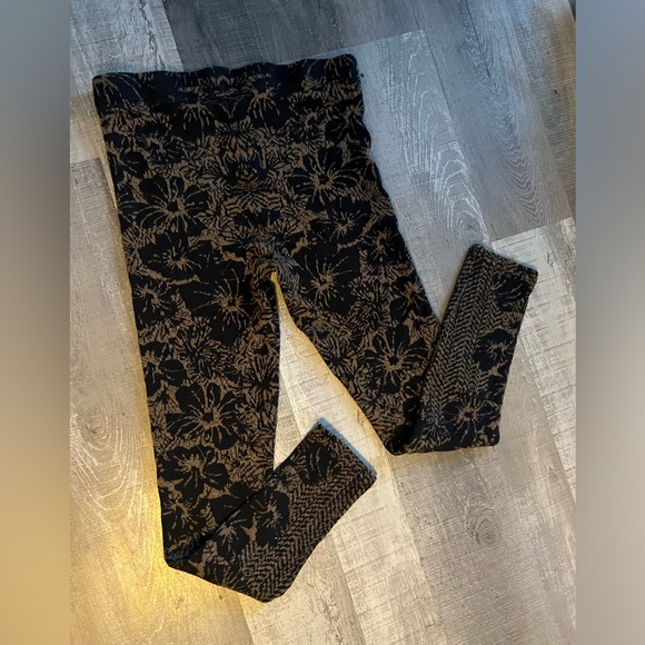 Free people leggings, black, and gold, size medium - Picture 2 of 6